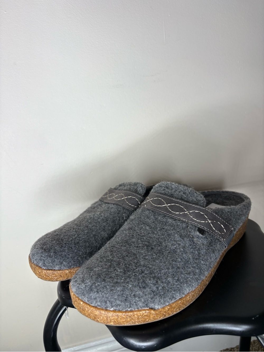 Earth Origins Janet Grey Clogs Wool - Picture 7 of 9